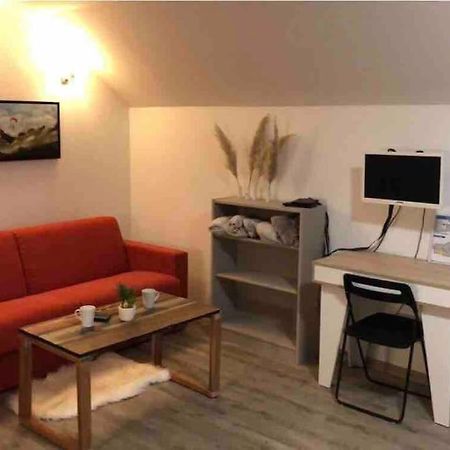 Au Bout Du Bois Piscine Sauna Hammam Accessible En Saison Et Le Logement Accessible Toute L Annee 레데세르 외부 사진